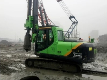 ড্রিলিং গভীরতা 83m রোটারি পিল মেশিন ব্যাস 2500Mm টর্ক 360 KN.M KR360c রোটারি পিলিং রিগ