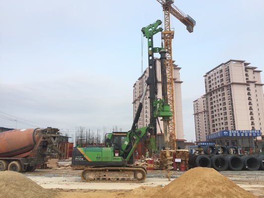 220kN.M রোটারি হোল ড্রিলিং মেশিন KR220C 66t ড্রিল গভীরতা 64 / 51m 35 Mpa রোটারি পিলিং রিগ